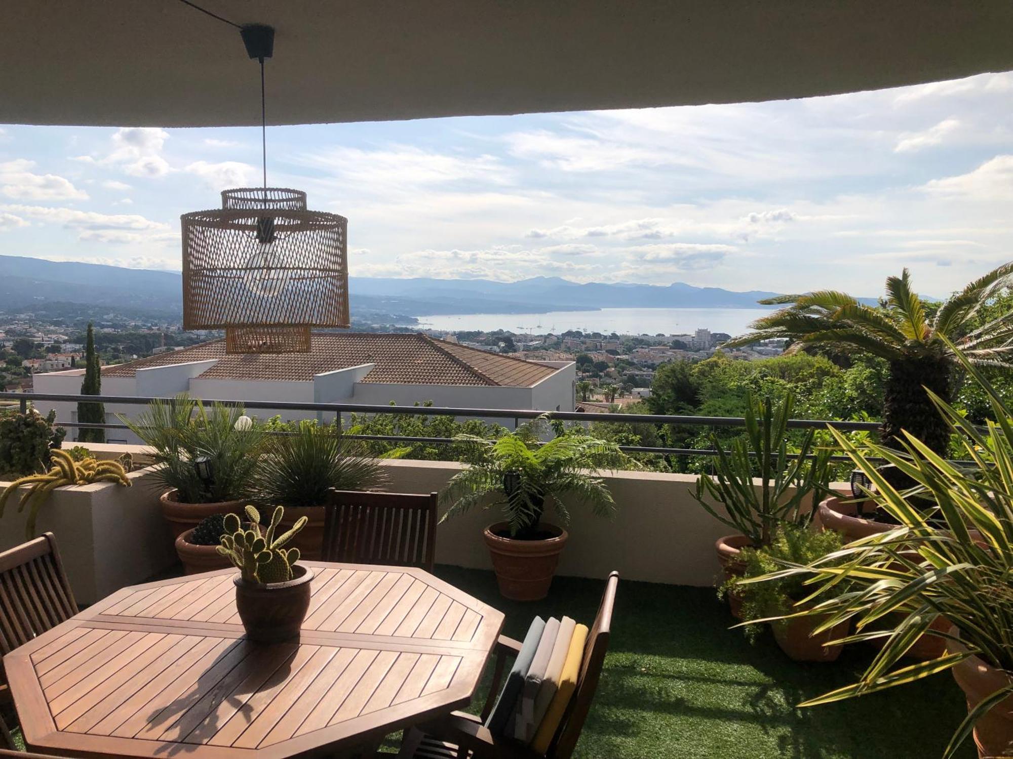 Apartment Bel Au Calme Vue Imprenable Parking Prive Gratuit La Ciotat